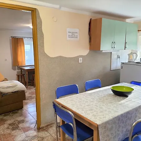 Quarto em Acomodações Particulares Maja - *